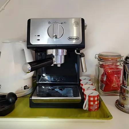 Au 2e Etage De Notre Maison De בית הארחה קאין